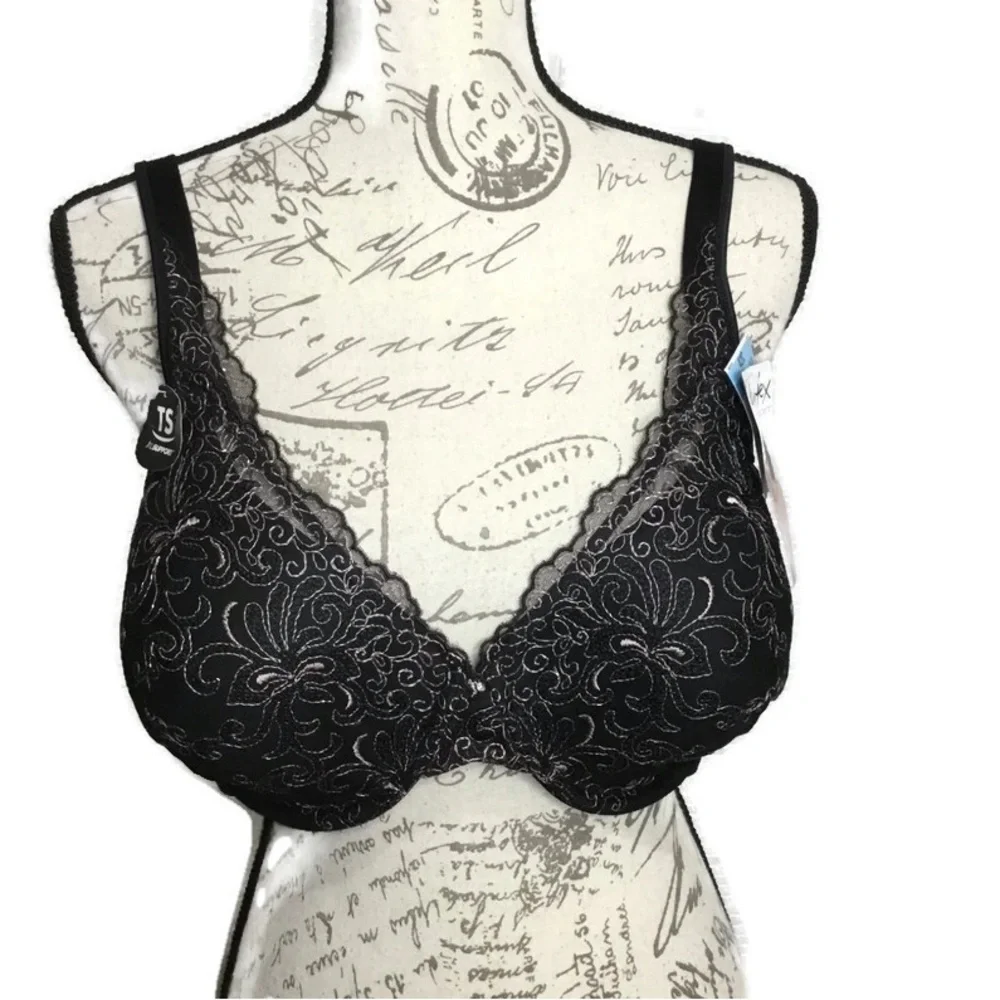 Playtex Secrets Black Underwire Bra 4523 with Embroidery Detail New with tag - Picture 1 of 7